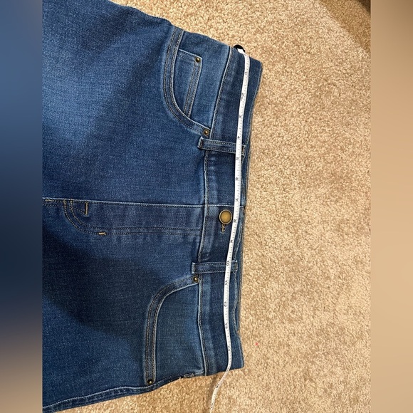 SPANXshape EveryWear Flare Jeans Size M - Picture 9 of 16